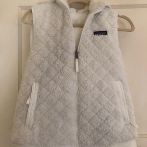 Patagonia White reversible vest with hood